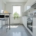 Apartamento Nutmeg With Parking Wola Varsóvia
