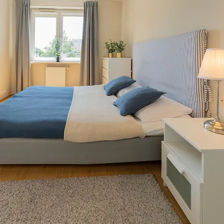 Nutmeg With Parking Wola * 华沙