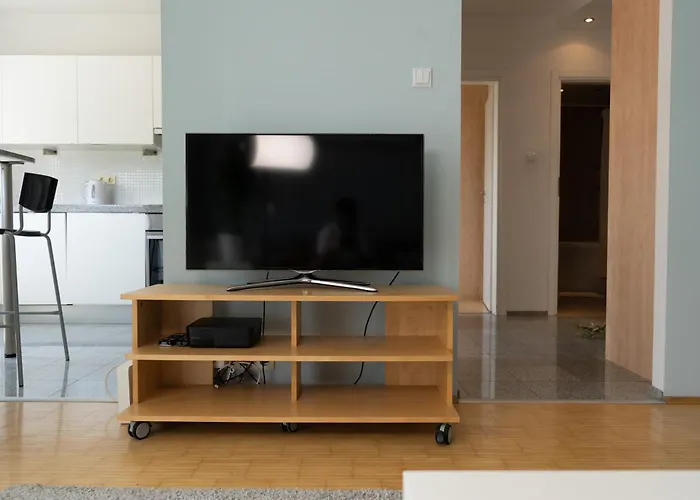 Nutmeg With Parking Wola Apartman