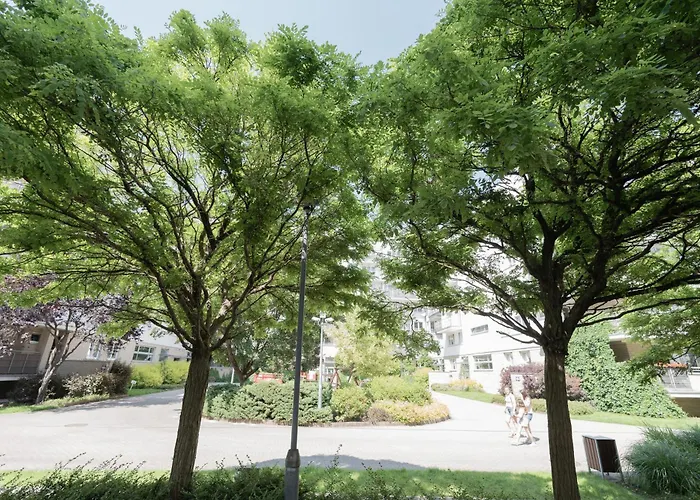 Nutmeg With Parking Wola * Warszawa